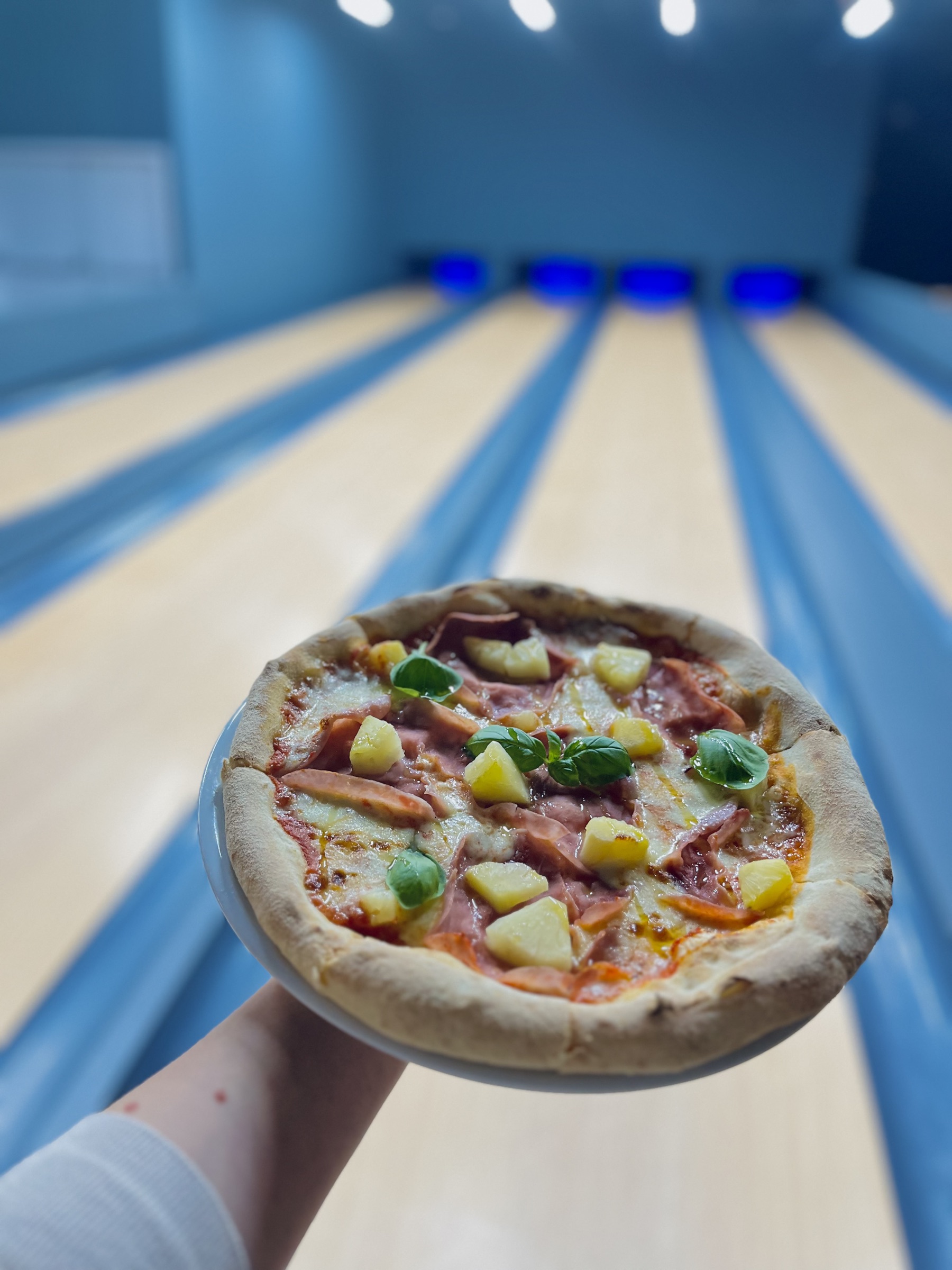 Pizza pri bowlingovej dráhe v Staromestskej Klubovni